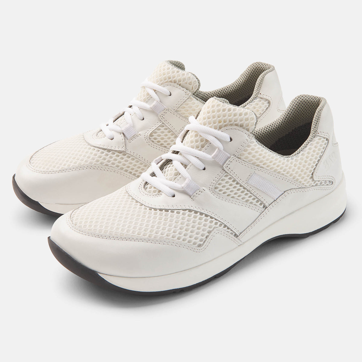 BAER OMN6 main 1091300_herren-laufschuh-easyrun-in-weiss_p.jpg